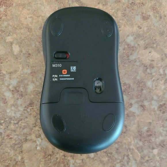 Logitech MK520 Wireless Keyboard And Mouse Combo With Manual - Picture 4 of 12